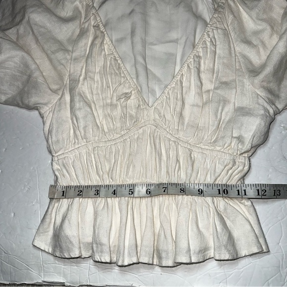 Abercrombie & Fitch Women’s Ivory Puff Sleeve Deep V-Neck Peasant Blouse- Small - Picture 5 of 10